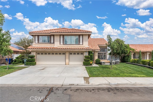 Detail Gallery Image 1 of 40 For 12342 Southwind St, Victorville,  CA 92392 - 4 Beds | 3 Baths