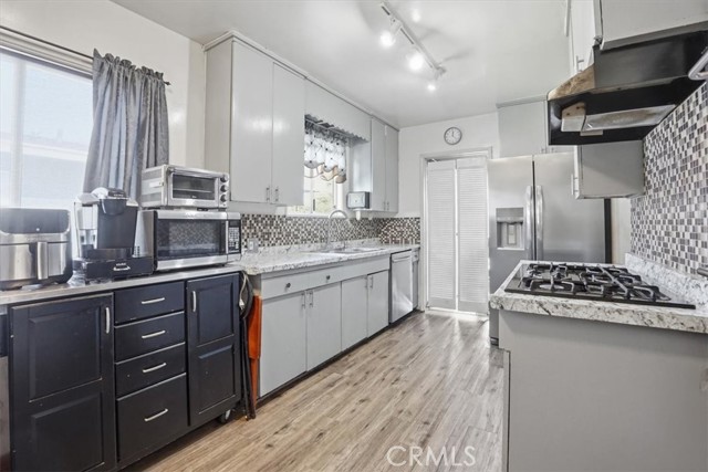 Image 5 of 31 For 138 Fernwood