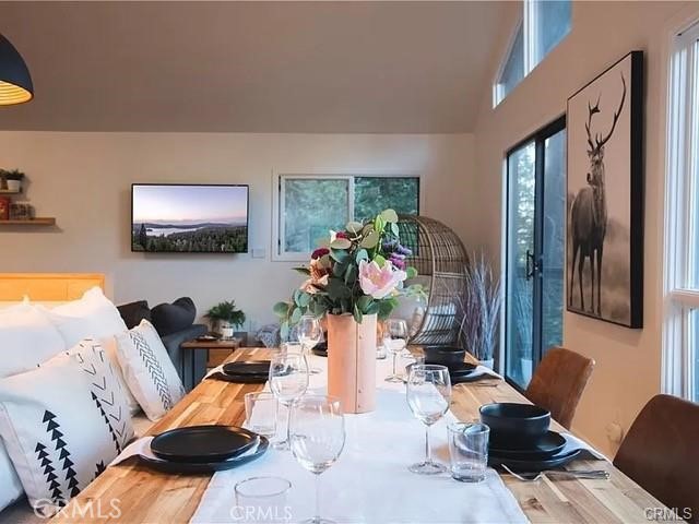 Detail Gallery Image 9 of 42 For 555 Dover Ct, Lake Arrowhead,  CA 92352 - 5 Beds | 2/1 Baths