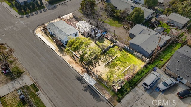 Detail Gallery Image 4 of 24 For 1130 Jeffrey St, Bakersfield,  CA 93305 - 2 Beds | 1 Baths