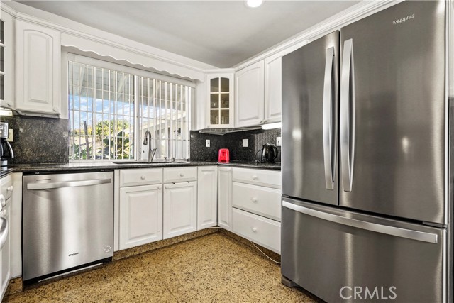 Detail Gallery Image 10 of 31 For 8303 Natalie Ln, West Hills,  CA 91304 - 4 Beds | 3 Baths
