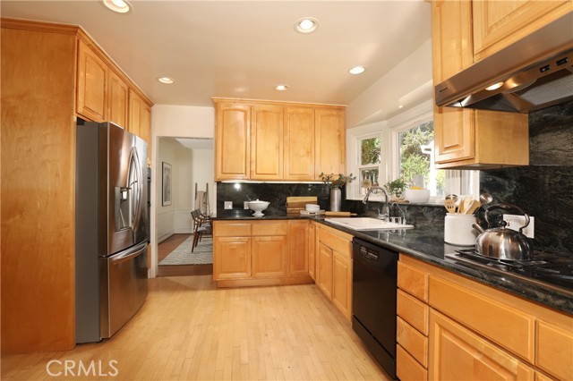 1522 Allen Avenue photo 8