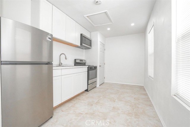 Detail Gallery Image 19 of 28 For 6031 Stanton, Buena Park,  CA 90621 - 6 Beds | 3 Baths