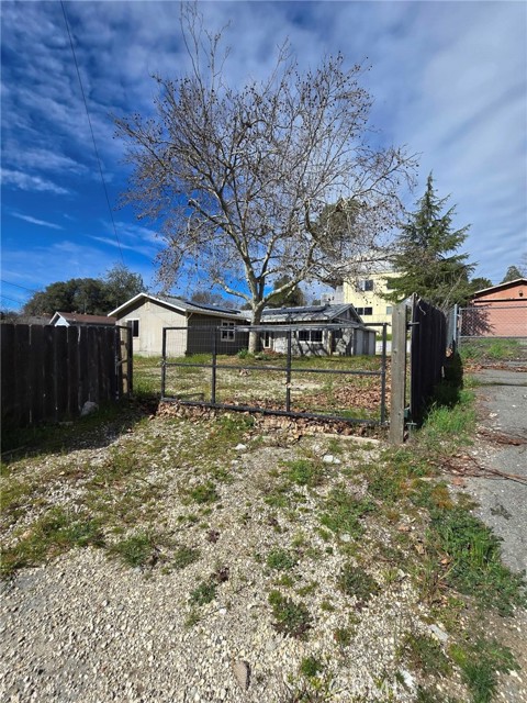 Detail Gallery Image 13 of 39 For 13920 Manakee, Clearlake,  CA 95422 - 5 Beds | 4/1 Baths