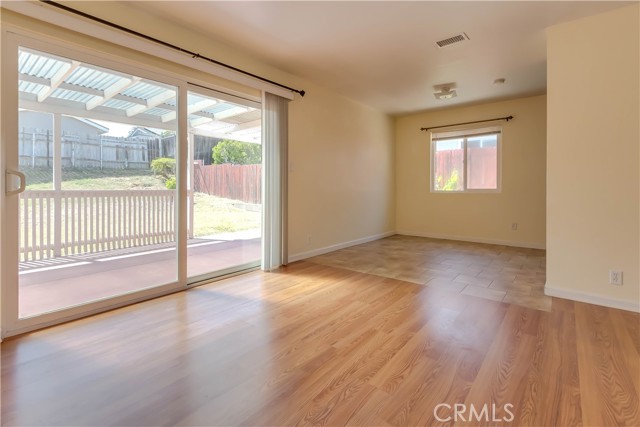 633 Elaine Avenue, Oceanside CA: https://media.crmls.org/medias/8b3231f4-de1f-4353-9b5d-102bb84b7fd5.jpg