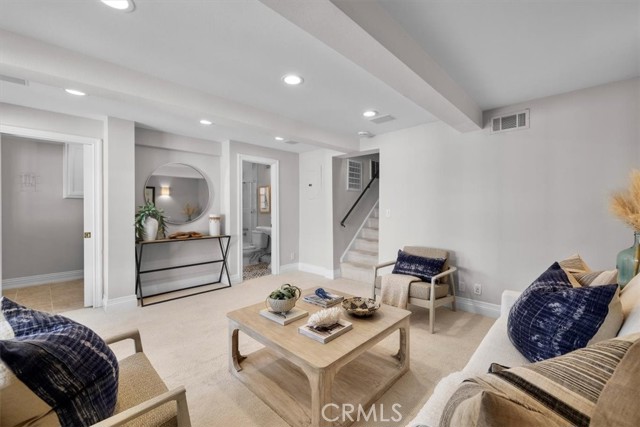 3108 Poinsettia Avenue, Manhattan Beach, California 90266, 3 Bedrooms Bedrooms, ,3 BathroomsBathrooms,Residential,Sold,Poinsettia,SB22192558