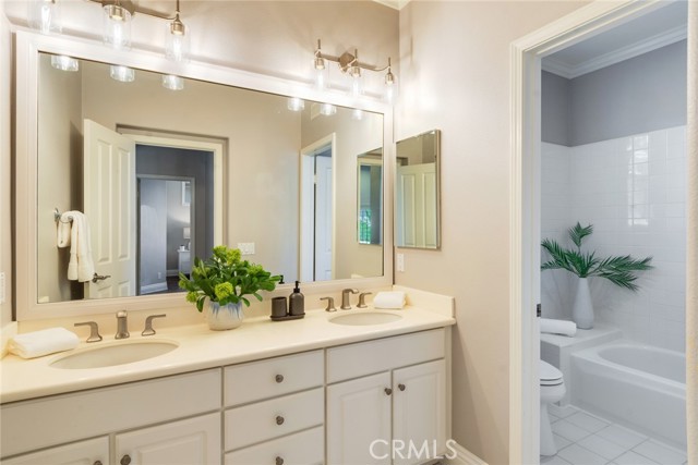 Detail Gallery Image 19 of 34 For 2515 Lewis Dr, Tustin,  CA 92782 - 4 Beds | 2/1 Baths