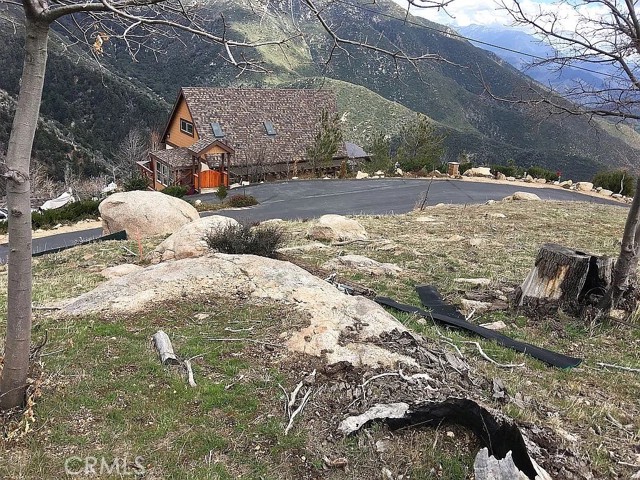 Detail Gallery Image 9 of 10 For 35 Pine Cone, Running Springs,  CA 92382 - – Beds | – Baths