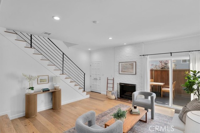 Detail Gallery Image 17 of 46 For 1006 Palm Ln, Redondo Beach,  CA 90278 - 2 Beds | 2 Baths