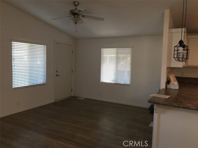Detail Gallery Image 4 of 56 For 43531 Acacia Ave #10,  Hemet,  CA 92544 - 2 Beds | 2 Baths