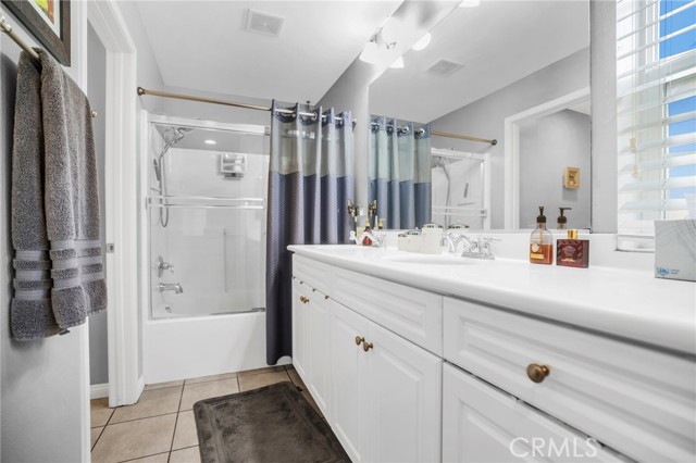 Detail Gallery Image 12 of 39 For 19307 Opal Ln #137,  Saugus,  CA 91350 - 2 Beds | 2 Baths