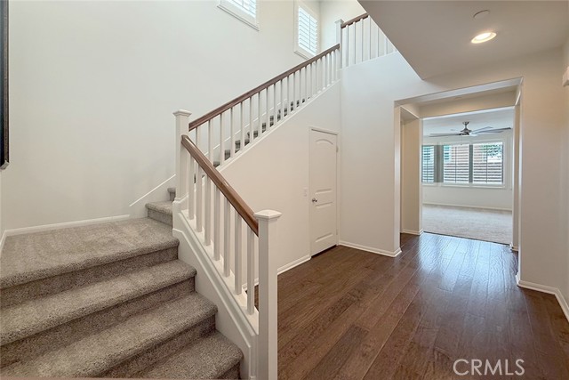 19916 Esmeralda Court, Yorba Linda CA: https://media.crmls.org/medias/8b34810b-7cbb-4026-ad49-02c958383284.jpg