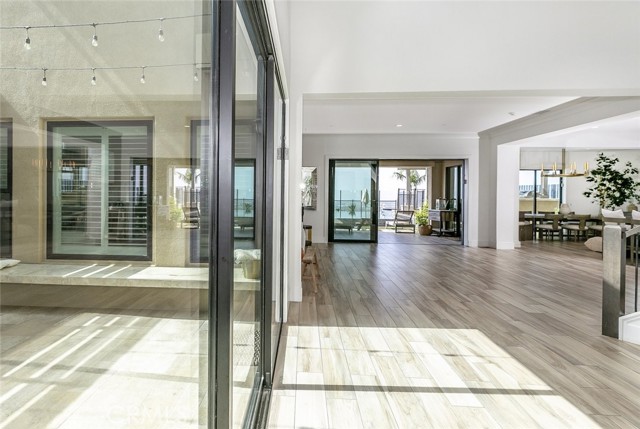 Detail Gallery Image 13 of 69 For 20300 W Windsor Ln, Northridge,  CA 91326 - 5 Beds | 6 Baths