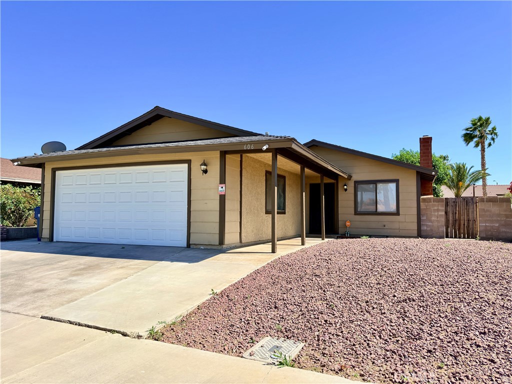 606 E Avenue J9