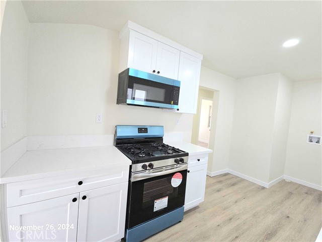 Detail Gallery Image 5 of 18 For 10916 S Inglewood Ave #10920,  Inglewood,  CA 90304 - 3 Beds | 2 Baths