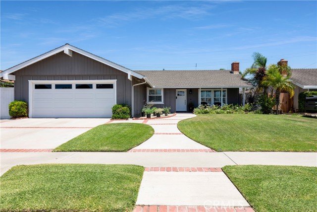 17552 Tamiko Circle, Huntington Beach, CA 92649