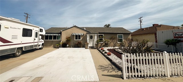 423 East Iris Street photo 1
