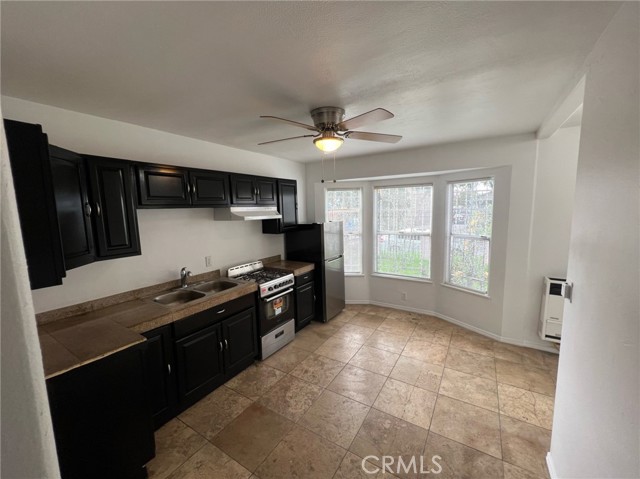 Detail Gallery Image 8 of 10 For 1267 E 56th St, Los Angeles,  CA 90011 - – Beds | – Baths