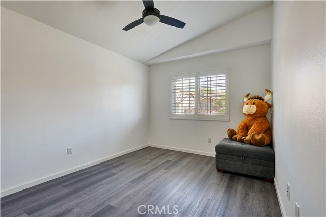 Detail Gallery Image 34 of 50 For 28102 Bobwhite #3,  Saugus,  CA 91350 - 3 Beds | 2/1 Baths