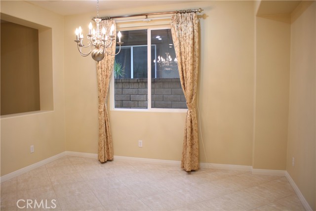 Detail Gallery Image 9 of 26 For 656 Gardenia Dr, Azusa,  CA 91702 - 5 Beds | 4/1 Baths