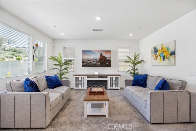 32172 Verbena Way, Temecula CA: https://media.crmls.org/medias/8b38a56f-eef6-4a35-88a0-e1c06e87659f.jpg