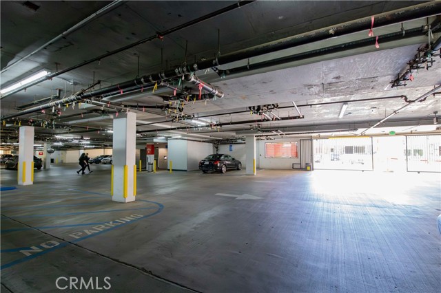 Detail Gallery Image 44 of 64 For 21301 Erwin St #237,  Woodland Hills,  CA 91367 - 2 Beds | 2 Baths