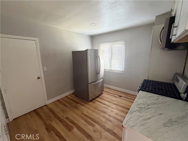 Detail Gallery Image 4 of 14 For 1459 S Euclid #8,  Ontario,  CA 91762 - 3 Beds | 1 Baths