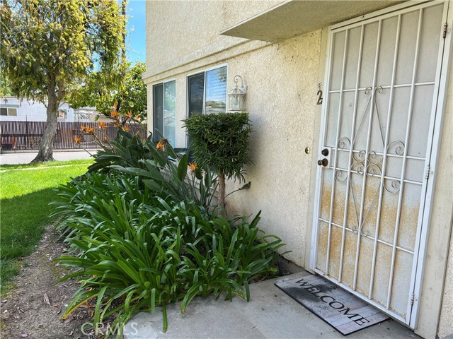 Detail Gallery Image 9 of 46 For 6551 Wystone Ave #2,  Reseda,  CA 91335 - 3 Beds | 2 Baths
