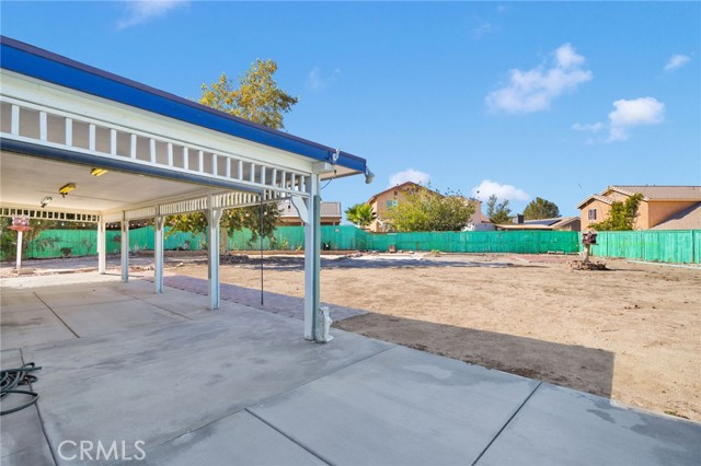 13446 Dover Lane, Victorville CA: https://media.crmls.org/medias/8b39f27d-1689-4bc9-aae5-74450e2eb678.jpg