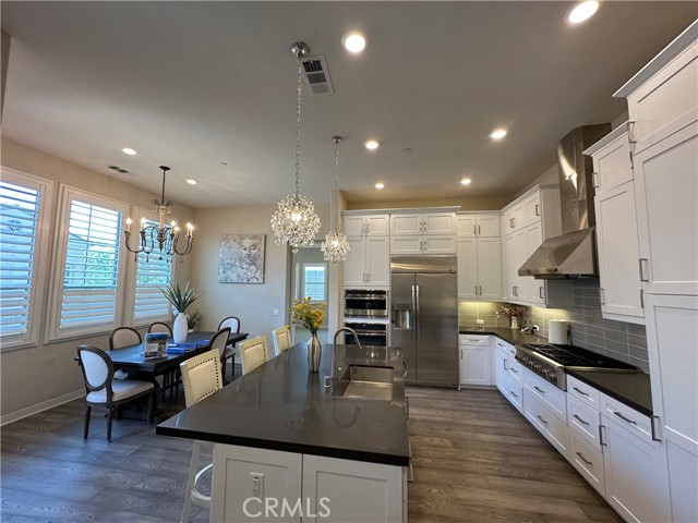 227 Carlow, Irvine CA: https://media.crmls.org/medias/8b3a03a4-7b19-40b7-af8d-069f4ba02019.jpg