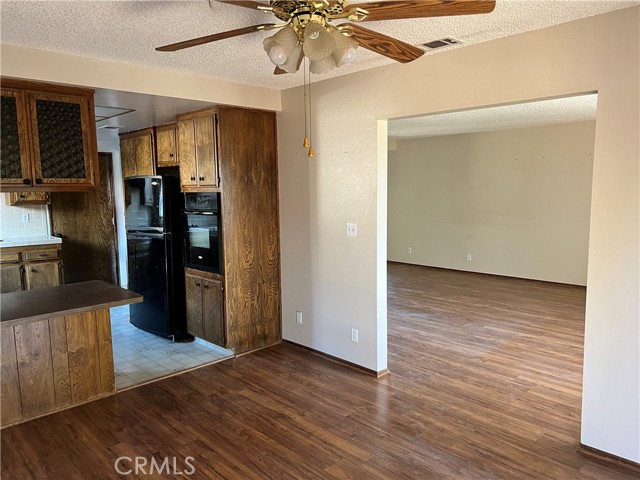 736 Marquesa Court, Hemet CA: https://media.crmls.org/medias/8b3a27be-b2de-4c1b-be8c-92c3bbf2e1a0.jpg