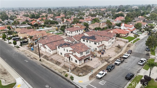 Image 10 of 11 For 18281 Montgomery Avenue