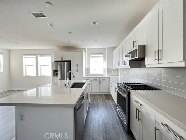 Detail Gallery Image 10 of 42 For 11034 Getaway, Rancho Cucamonga,  CA 91730 - 3 Beds | 2/1 Baths