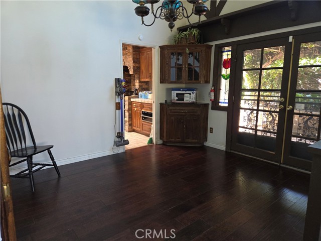 Detail Gallery Image 5 of 13 For 25447 via Novia, Valencia,  CA 91355 - 4 Beds | 2 Baths