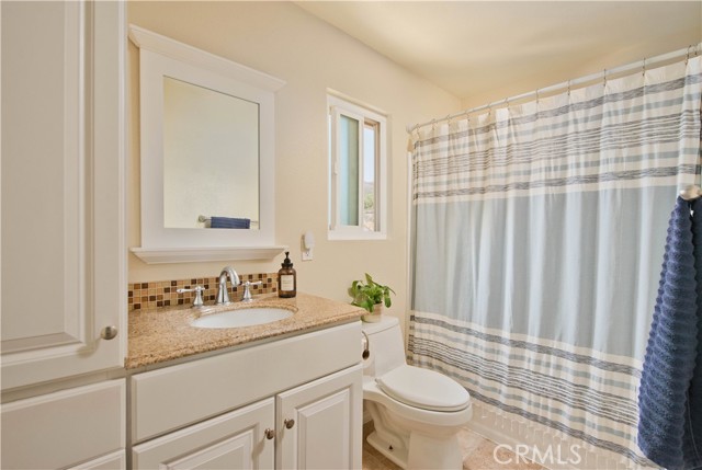 Detail Gallery Image 16 of 36 For 22447 Poplar St, Saugus,  CA 91390 - 4 Beds | 3 Baths