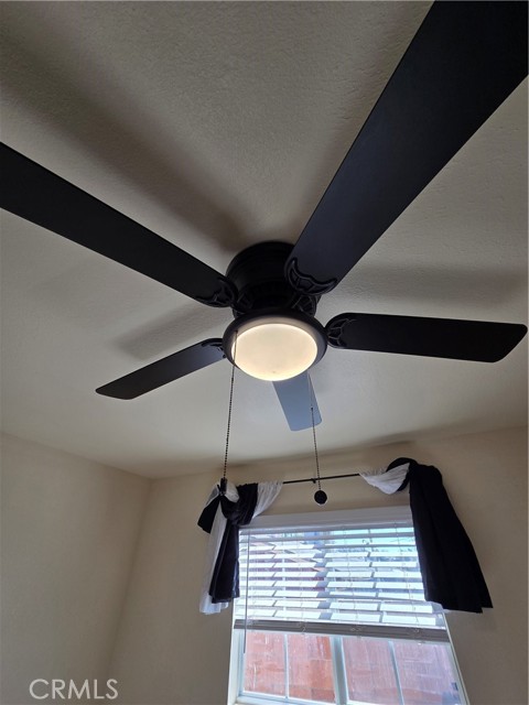 7888 maple, Fontana CA: https://media.crmls.org/medias/8b3d4f3a-e02d-4424-9cfb-ac85cef102a0.jpg