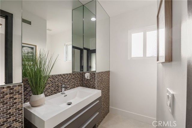 Image 7 of 47 For 4802 Corsica Drive