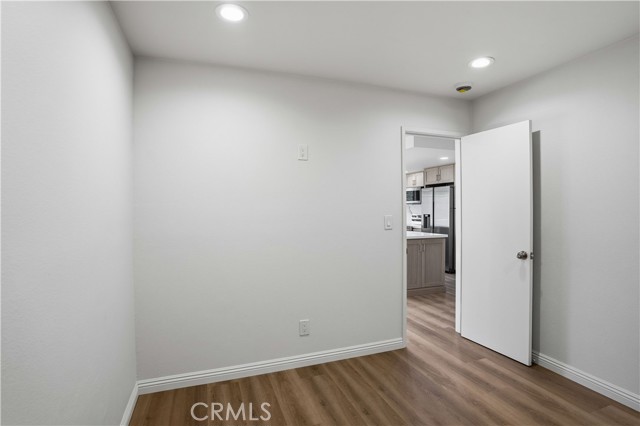 Detail Gallery Image 17 of 43 For 22082 Loch Lomond Dr, Canyon Lake,  CA 92587 - 2 Beds | 2 Baths