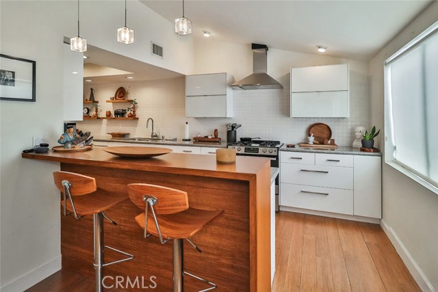 21025 Lemarsh Street, Chatsworth CA: https://media.crmls.org/medias/8b3f857d-df00-4e59-bcc5-d99c9712d9be.jpg