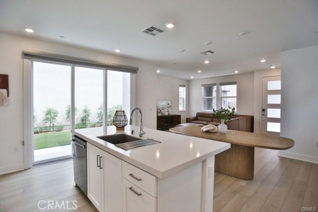 Detail Gallery Image 22 of 47 For 187 Junco, Irvine,  CA 92618 - 3 Beds | 2/1 Baths