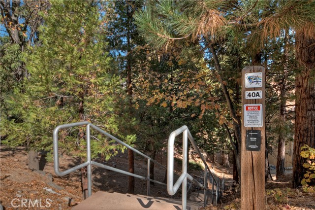 Detail Gallery Image 4 of 36 For 27538 W Shore Rd, Lake Arrowhead,  CA 92352 - 5 Beds | 2 Baths