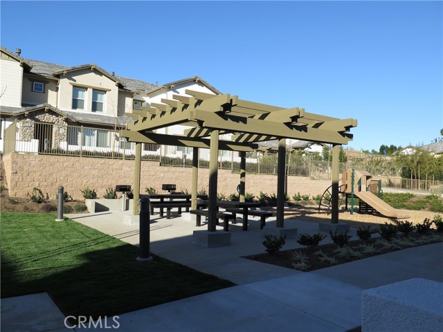Detail Gallery Image 18 of 22 For 18049 Magee Ln, Yorba Linda,  CA 92886 - 3 Beds | 2/1 Baths