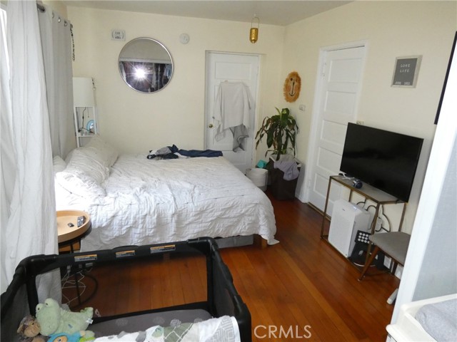 218 Broadway, Redondo Beach, California 90277, ,Residential Income,For Sale,Broadway,SB25042153