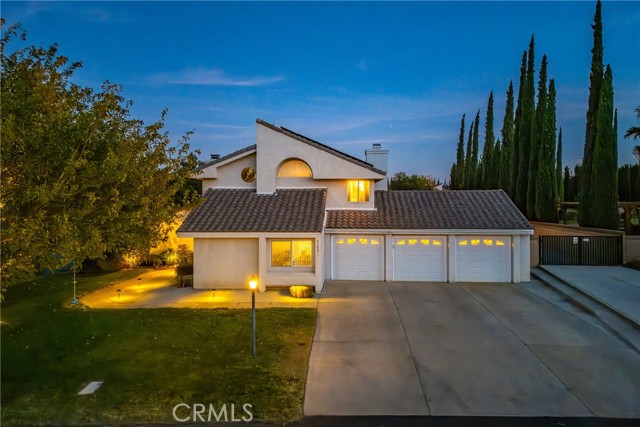 Detail Gallery Image 4 of 60 For 41056 Ridgegate Ln, Palmdale,  CA 93551 - 5 Beds | 3/1 Baths