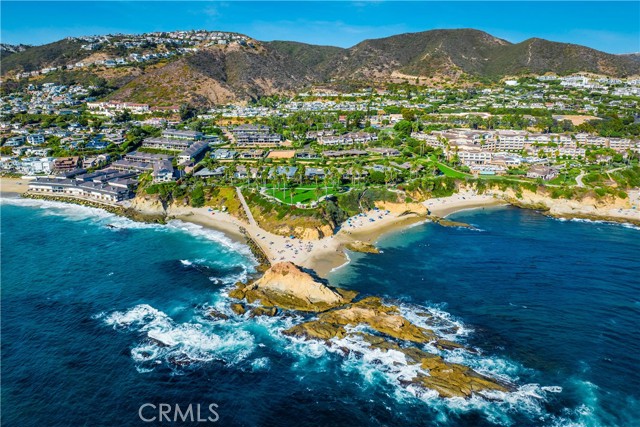 1 Stickley Drive, Laguna Beach CA: https://media.crmls.org/medias/8b420377-dfe3-40d0-84df-cda1edc97c4d.jpg