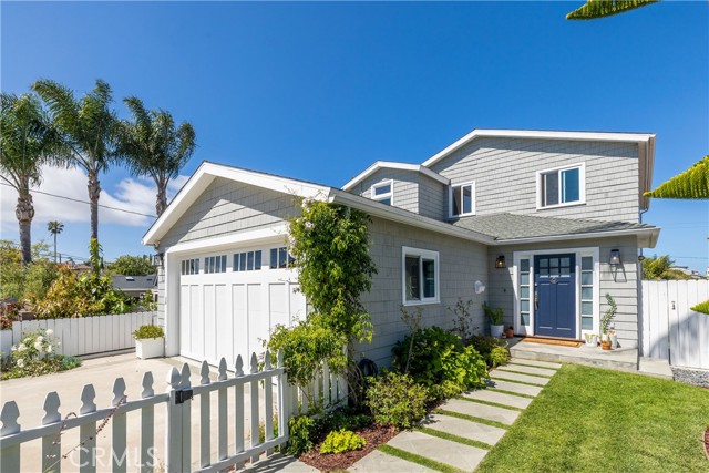 523 Juanita Avenue, Redondo Beach, California 90277, 5 Bedrooms Bedrooms, ,2 BathroomsBathrooms,Residential,Sold,Juanita,SB22083866