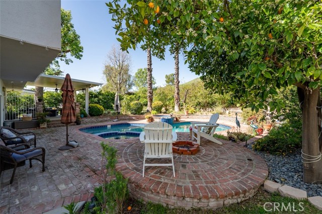 27093 Esward Drive, Calabasas CA: https://media.crmls.org/medias/8b42a4c2-c7f0-4435-a5da-b194d9c6a72d.jpg