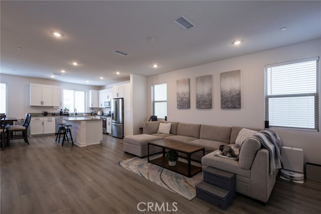 Front Image Thumbnail for CRPW25248678