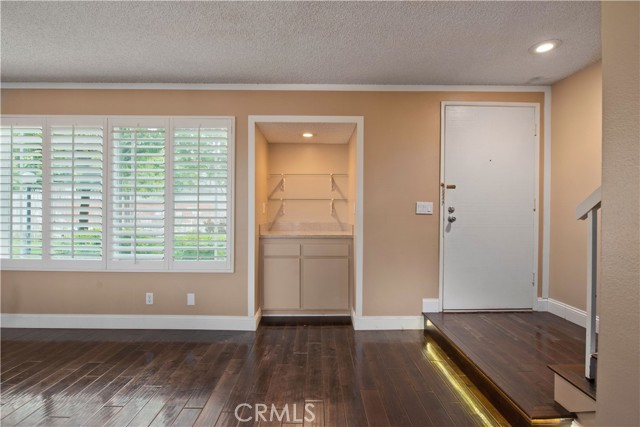 10230 Zelzah Avenue, 2 photo 4