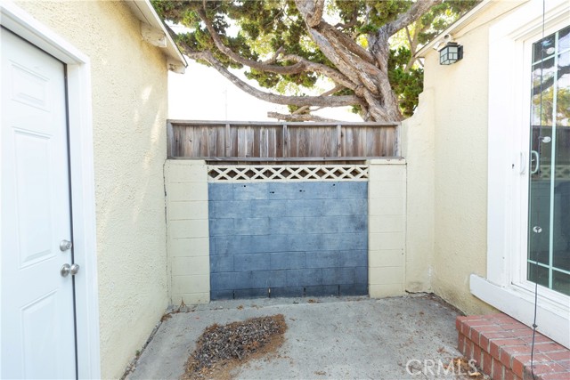 715 E McFadden, Santa Ana CA: https://media.crmls.org/medias/8b43a6b1-5542-4ce2-bda3-5cc07d0e6a48.jpg